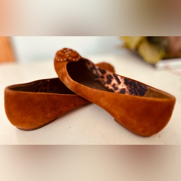A.K. ANNE KLIEN iflex LEATHER EMBOSSED SLIP ONS - Picture 7 of 10